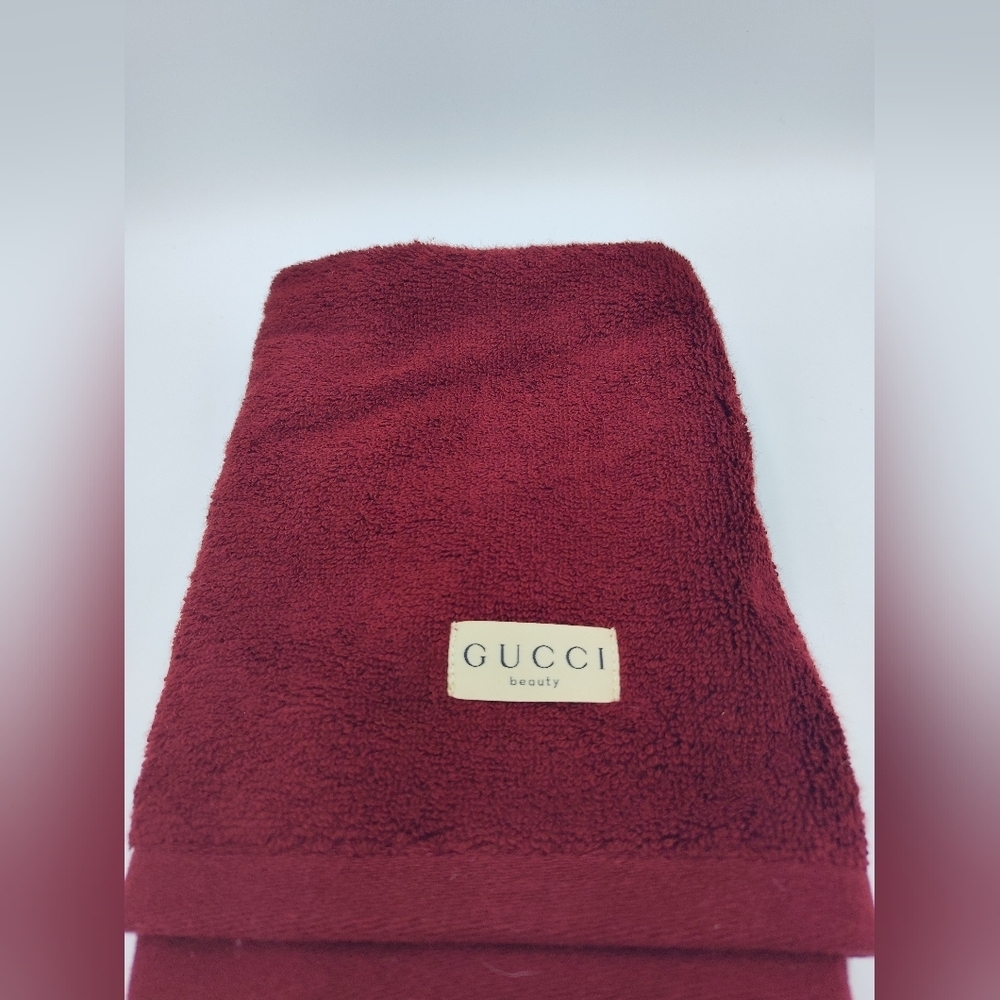 GUCCI Beauty Burgundy Luxury 16x16" Towel w/Box Exclusive Counter GWP - Picture 3 of 4